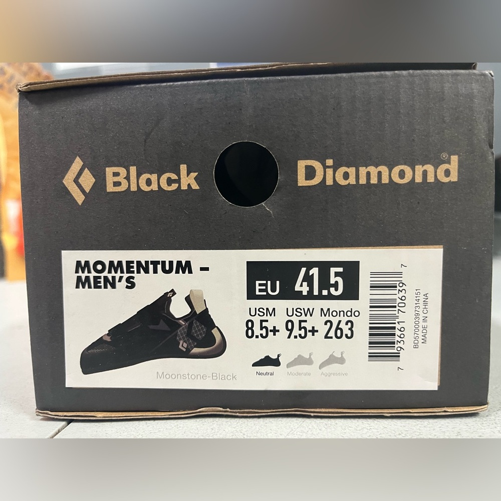 Climbing Shoes - image 2